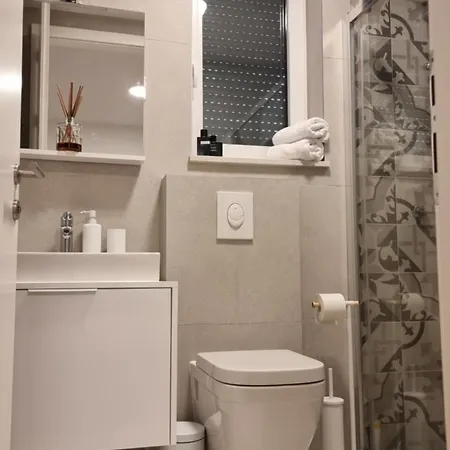 Sara With Sea View Daire Murter