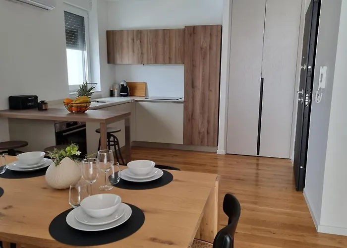 Sara With Sea View Apartmán *