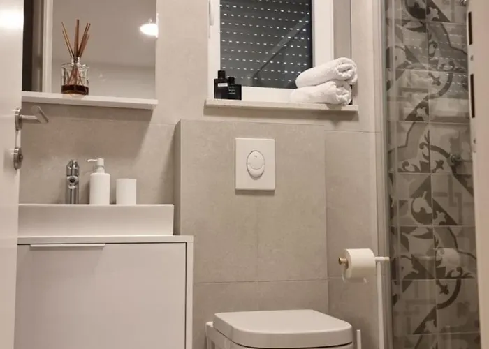 Sara With Sea View アパート ムルテル